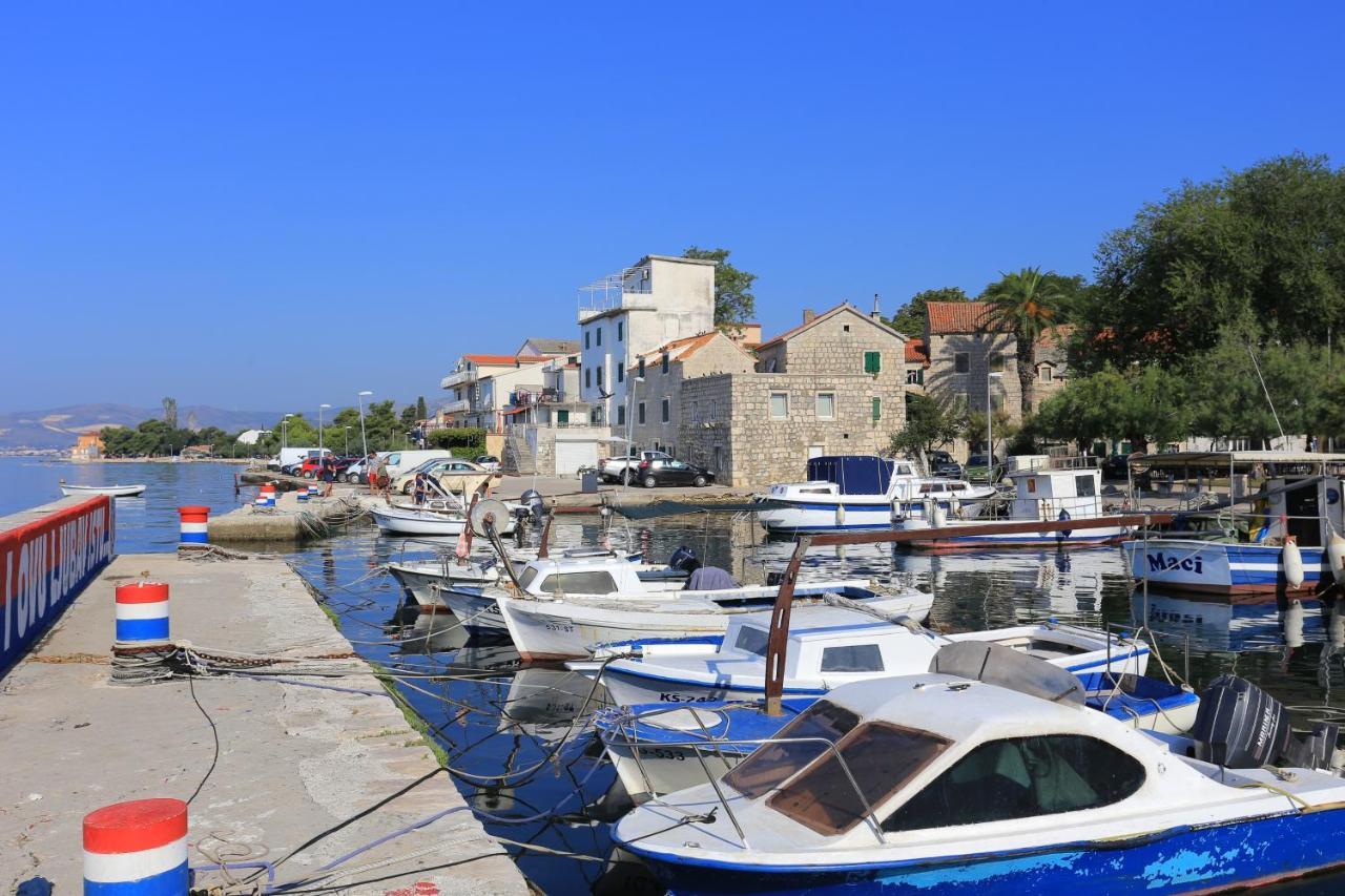 Apartments By The Sea Kastel Kambelovac, Kastela - 17188 Kültér fotó